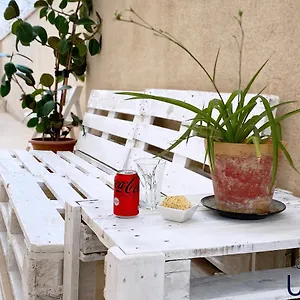 residencia-ulloa.top-hotels-tarragona.com/